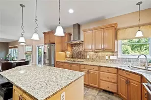 142 James Pl, Pittsburgh, PA 15228 - Photo 6