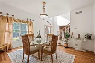 142 James Pl, Pittsburgh, PA 15228 - Photo 4