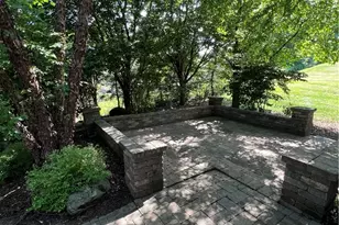 100 Field Club Dr, Kennedy Township, PA 15136 - Photo 8