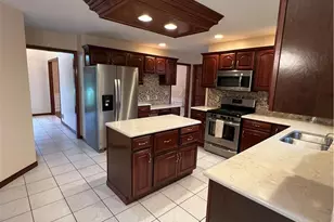 100 Field Club Dr, Kennedy Township, PA 15136 - Photo 26