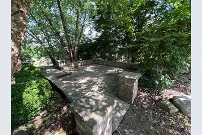 100 Field Club Dr, Kennedy Township, PA 15136 - Photo 6
