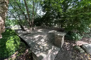 100 Field Club Dr, Kennedy Township, PA 15136 - Photo 6