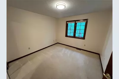 100 Field Club Dr, Kennedy Township, PA 15136 - Photo 38