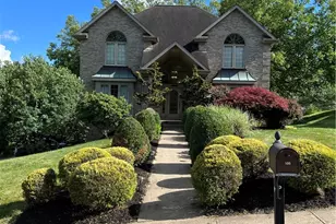 100 Field Club Dr, Kennedy Township, PA 15136 - Photo 4