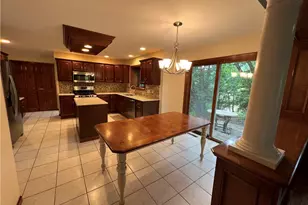 100 Field Club Dr, Kennedy Township, PA 15136 - Photo 24