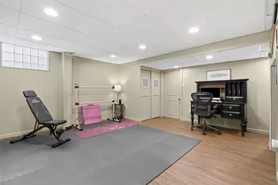 3934 Mimosa Dr, Bethel Park, PA 15102 - Photo 36