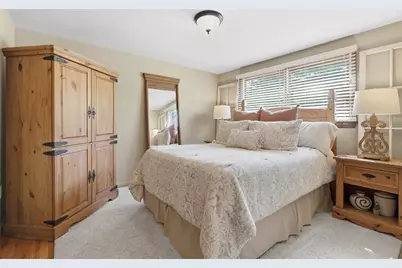 3934 Mimosa Dr, Bethel Park, PA 15102 - Photo 24