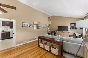 532 Glen Shannon Dr, Pittsburgh, PA 15234 - Photo 4