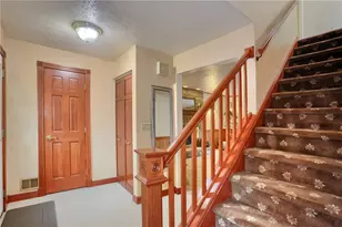 5389 Peach Dr, Richland, PA 15044 - Photo 2
