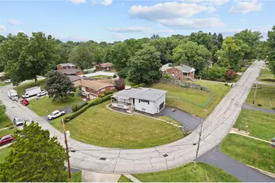1328 Foxboro Dr, Monroeville, PA 15146 - Photo 2