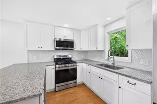 431 Meridian Dr, Pittsburgh, PA 15228 - Photo 4