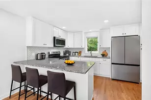 431 Meridian Dr, Pittsburgh, PA 15228 - Photo 4