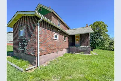605 Maple St, Luzerne Township, PA 15417 - Photo 4