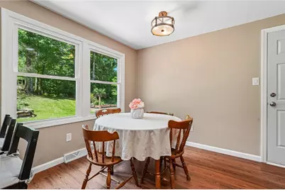 889 Camp Meeting Rd, Bell Acres, PA 15143 - Photo 12