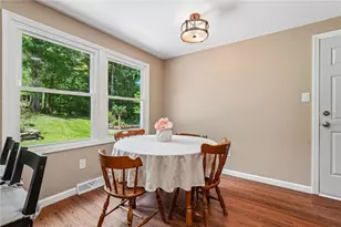 889 Camp Meeting Rd, Bell Acres, PA 15143 - Photo 12