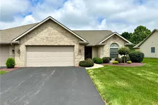 33 Fields Dr, Shenango Township, PA 16101 - Photo 2