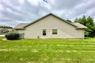 33 Fields Dr, Shenango Township, PA 16101 - Photo 8