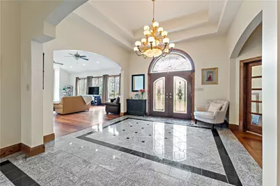 101 Majestic Dr, Adams Township, PA 16046 - Photo 8