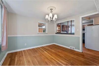 3210 Thornwood Dr, Bethel Park, PA 15102 - Photo 4