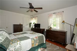 2404 Morrow Pl, Bethel Park, PA 15102 - Photo 20