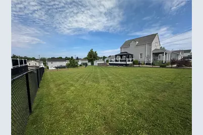 2119 Walnut Dr, Derry Township, PA 15650 - Photo 6