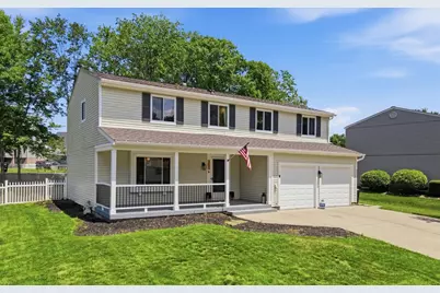 203 Lochinver Dr, Moon/Crescent Twp, PA 15108 - Photo 2