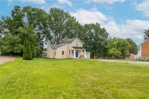 105 Morewood Rd, Pittsburgh, PA 15116 - Photo 2