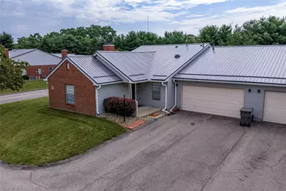 302 Brookstone Ct, Center Township, PA 16001 - Photo 4