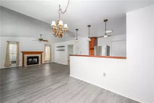 302 Brookstone Ct, Center Township, PA 16001 - Photo 12