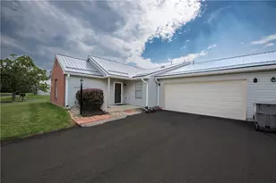 302 Brookstone Ct, Center Township, PA 16001 - Photo 1