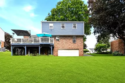 118 Brookmeade Dr, Ross Twp, PA 15237 - Photo 2