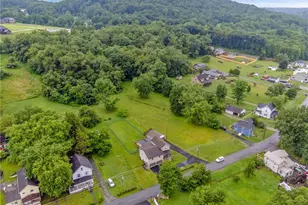 134 Trouttown Rd, Hunker, PA 15639 - Photo 6