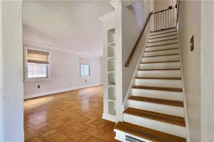 633 Crystal Dr, Pittsburgh, PA 15228 - Photo 18