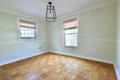 633 Crystal Dr, Pittsburgh, PA 15228 - Photo 6
