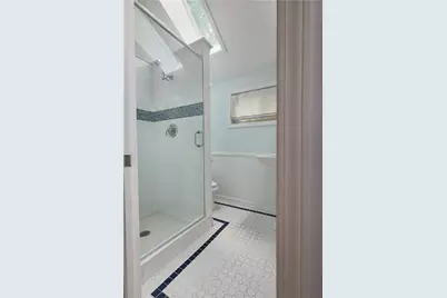 633 Crystal Dr, Pittsburgh, PA 15228 - Photo 20