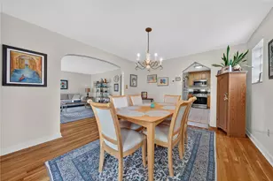 4329 Glen Lytle Rd, Pittsburgh, PA 15217 - Photo 10