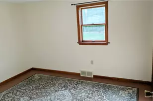 50 Zeller St, Hempfield Township, PA 15601 - Photo 8