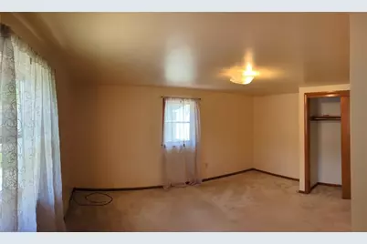 50 Zeller St, Hempfield Township, PA 15601 - Photo 6