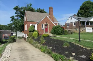 4814 Roberta Dr, Pittsburgh, PA 15236 - Photo 2