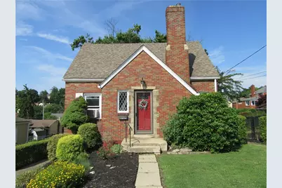 4814 Roberta Drive, Pittsburgh, PA 15236 - Photo 4