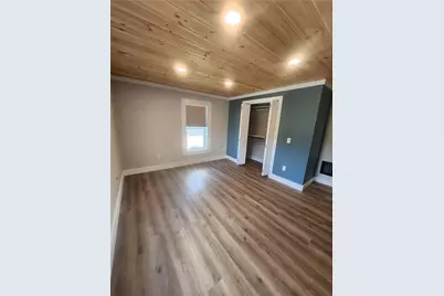 517 Hamilton Ave, Farrell, PA 16121 - Photo 18