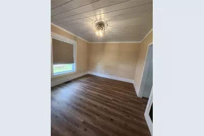 517 Hamilton Ave, Farrell, PA 16121 - Photo 6
