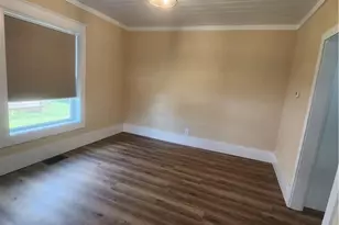 517 Hamilton Ave, Farrell, PA 16121 - Photo 6