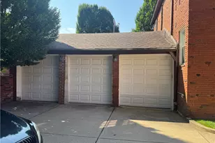 703 St James St, Pittsburgh, PA 15232 - Photo 2