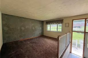 215 Furnace Ln, Saint Clair Township, PA 15944 - Photo 6