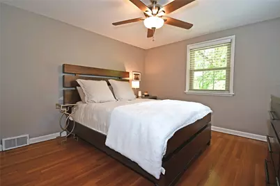 75 Iroquois Dr, Pittsburgh, PA 15228 - Photo 16