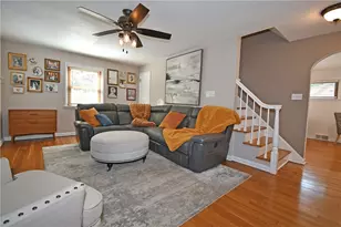 75 Iroquois Dr, Pittsburgh, PA 15228 - Photo 12