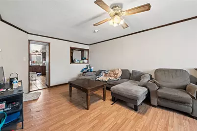 571 3rd St, Pitcairn, PA 15140 - Photo 4