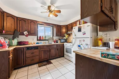 571 3rd St, Pitcairn, PA 15140 - Photo 2