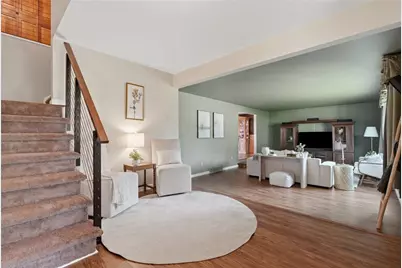 216 McCartney Dr, Moon/Crescent Twp, PA 15108 - Photo 4